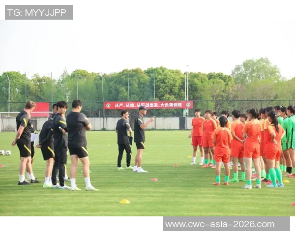 足球中场球星的魅力与影响力解析：他们如何改变比赛的节奏与结果